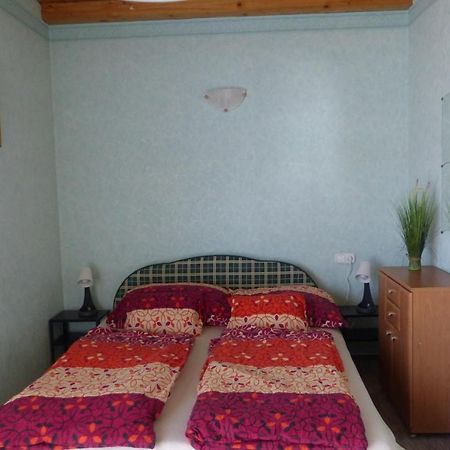 Orwa Apartmanok - Fenyofa Koez ザラカロシュ エクステリア 写真