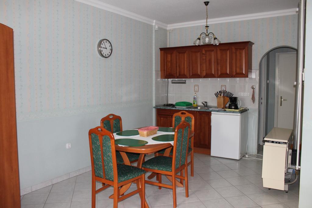 Orwa Apartmanok - Fenyofa Koez ザラカロシュ エクステリア 写真